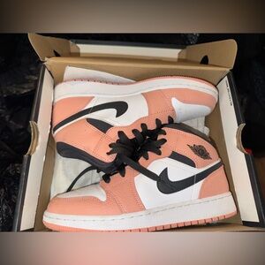 Jordan Kids Sneakers in Pink and White